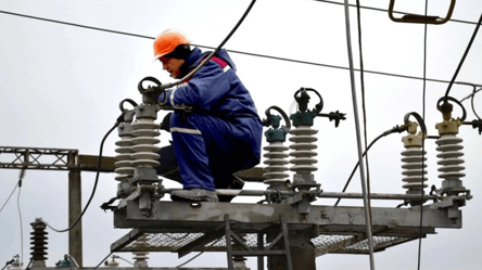 В Кривом Роге 90% потребителей снова со светом после атаки РФ - 290x166