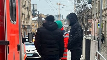 У Львові карета швидкої допомоги збила жінку - 285x160