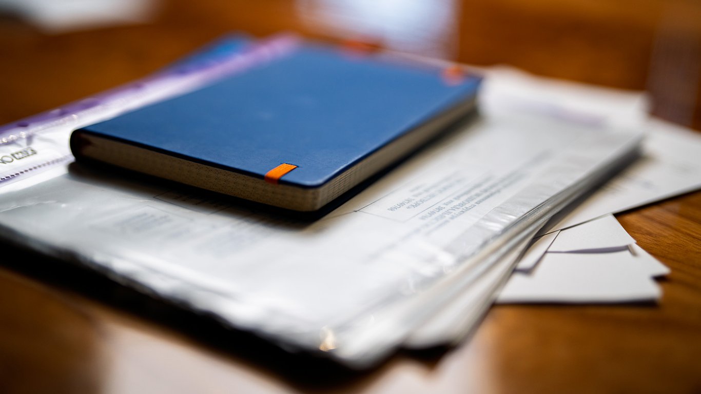 Як продати будинок в Україні, якщо співвласник не виходить на зв'язок