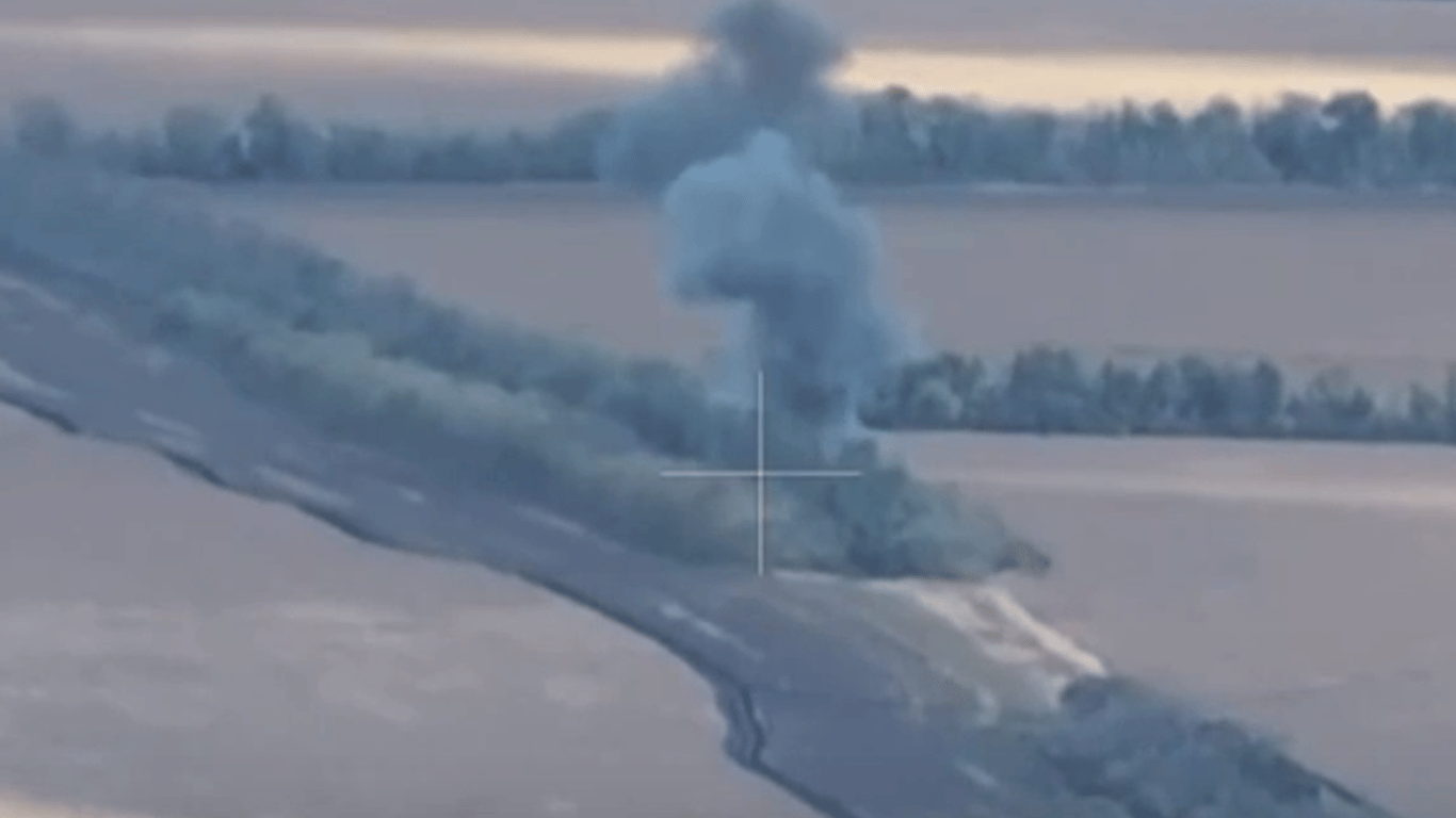 Українські воїни ефектно знищили російську САУ: Сирський показав відео