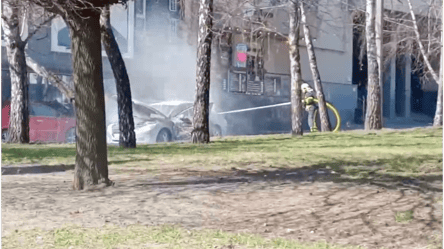 В Ровно взорвался автомобиль с водителем в салоне — видео - 285x160