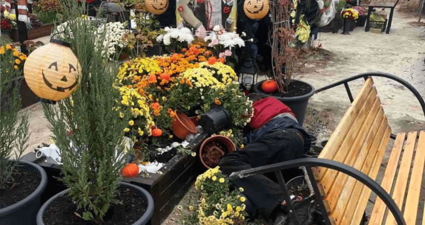 Вандализм на кладбище в Киеве