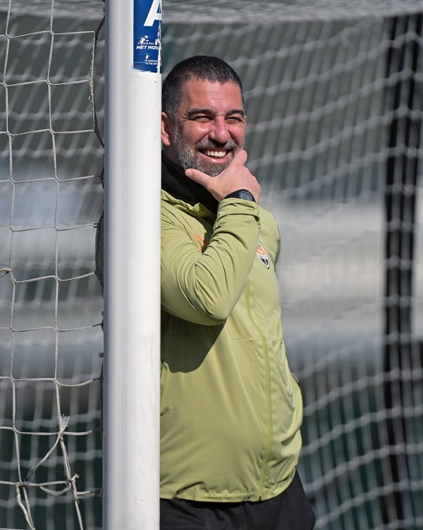 Арда Туран на тренировке Шахтера