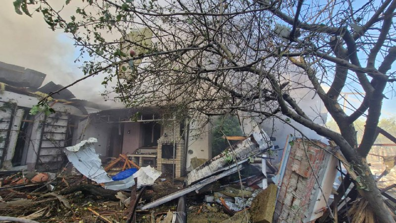 Обстрелянный дом