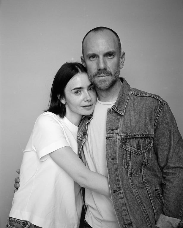 Лілі Коллінз зі своїм чоловіком