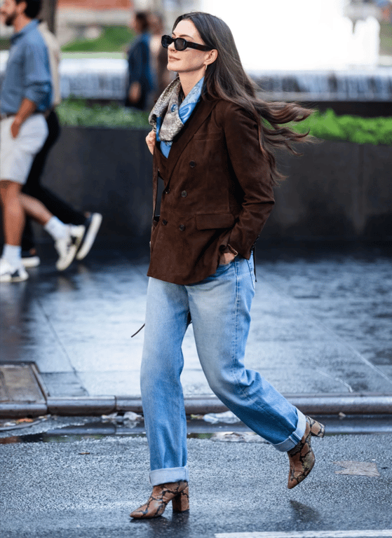 Чоботи зі зміїним принтом не покидають тренди