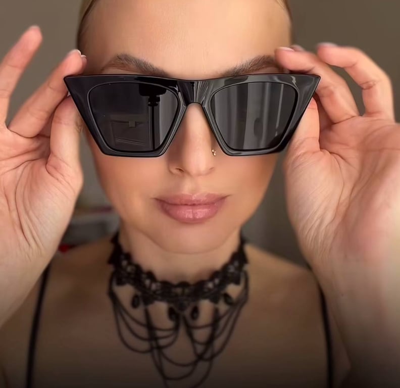 Окуляри-маски створюють безглуздий вигляд