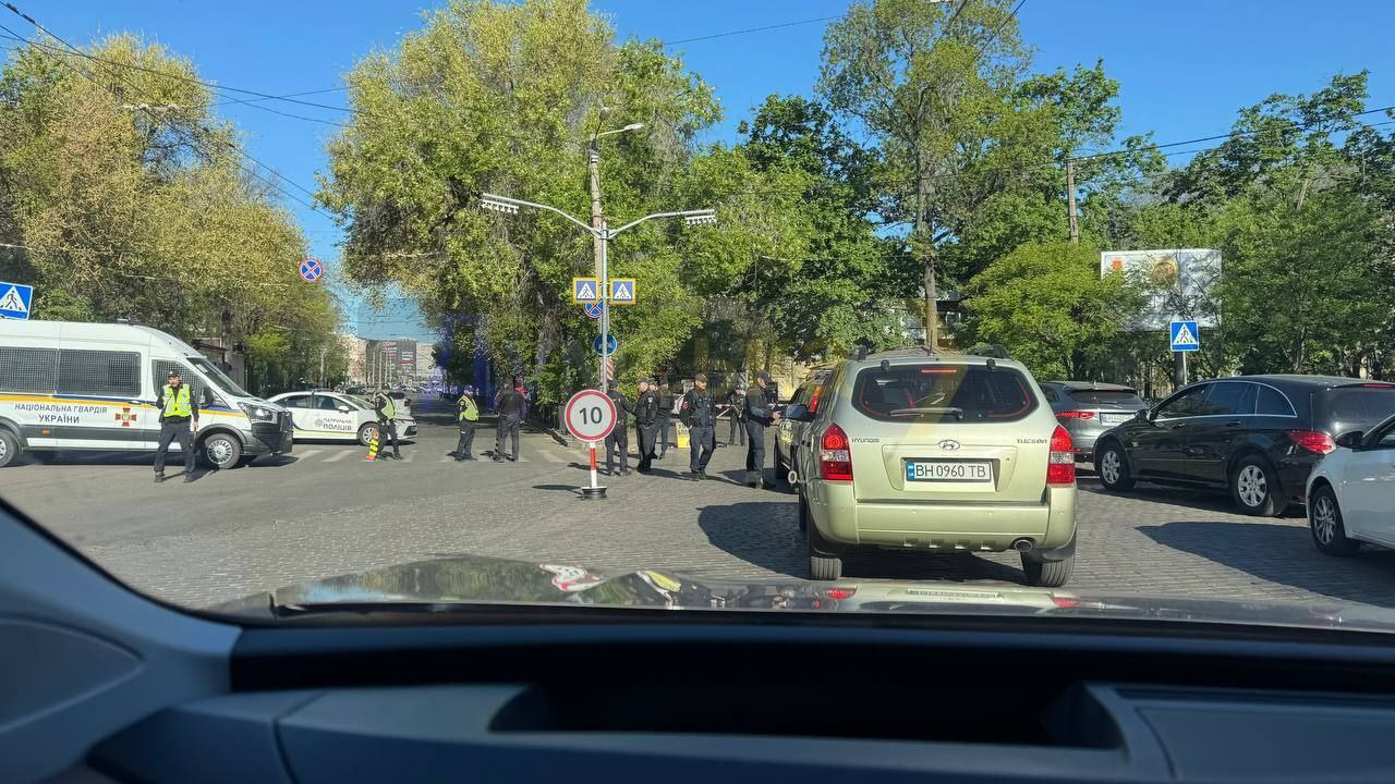 Одеса у заторі — Куликове поле перекрито поліцією - фото 1