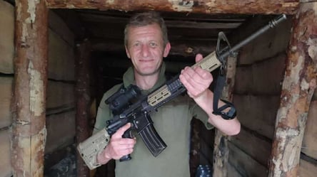 Известный украинский футболист получил ранение на войне - 285x160