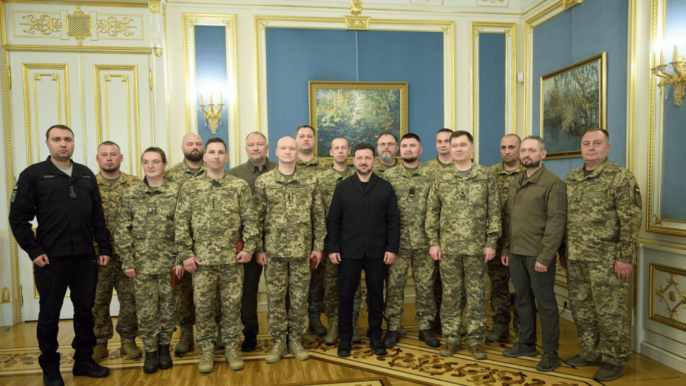 Зеленский поздравил воинов Госспецсвязи с профессиональным праздником