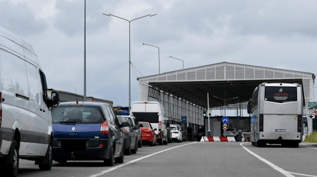 Граница замерла — на каких КПП наибольшие очереди из автомобилей - 285x160