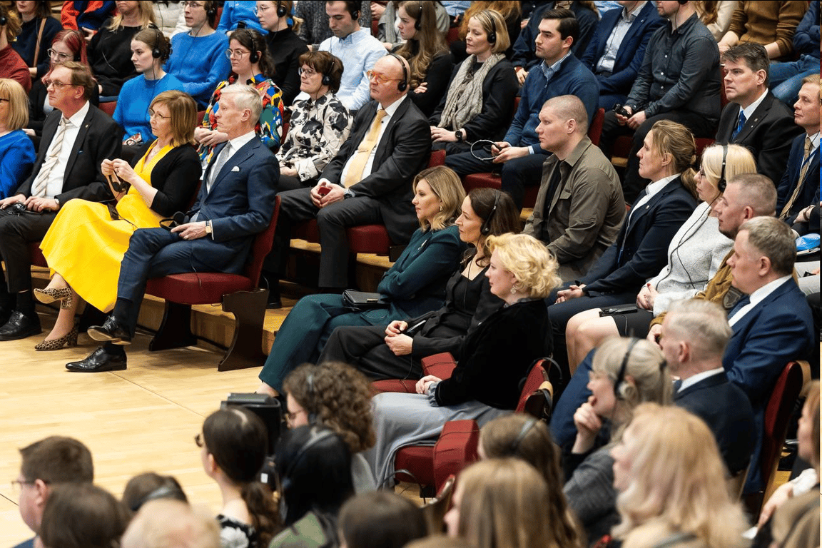 Зеленський поспілкувався зі студентами університетів Фінляндії - фото 3
