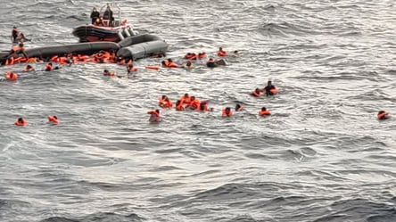 Біля узбережжя Лівії сталася корабельна аварія, загинули десятки мігрантів - 285x160