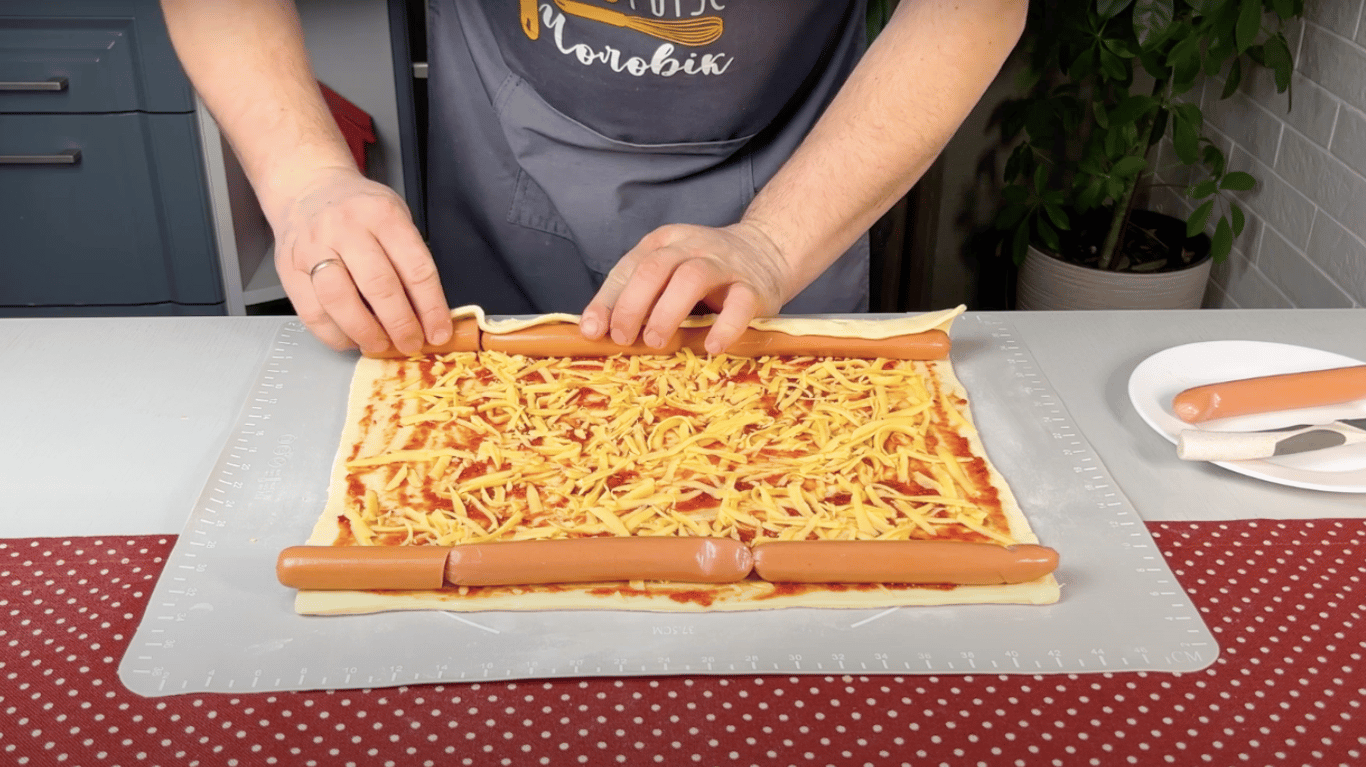 ліниві сосиски в тісті