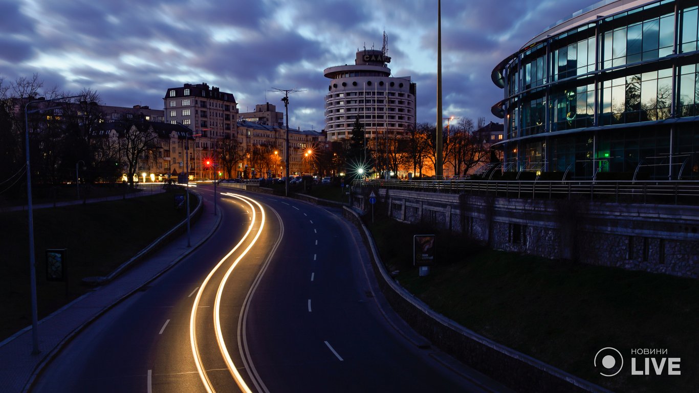 Найкрасивіші фото нічного та ранкового Києва
