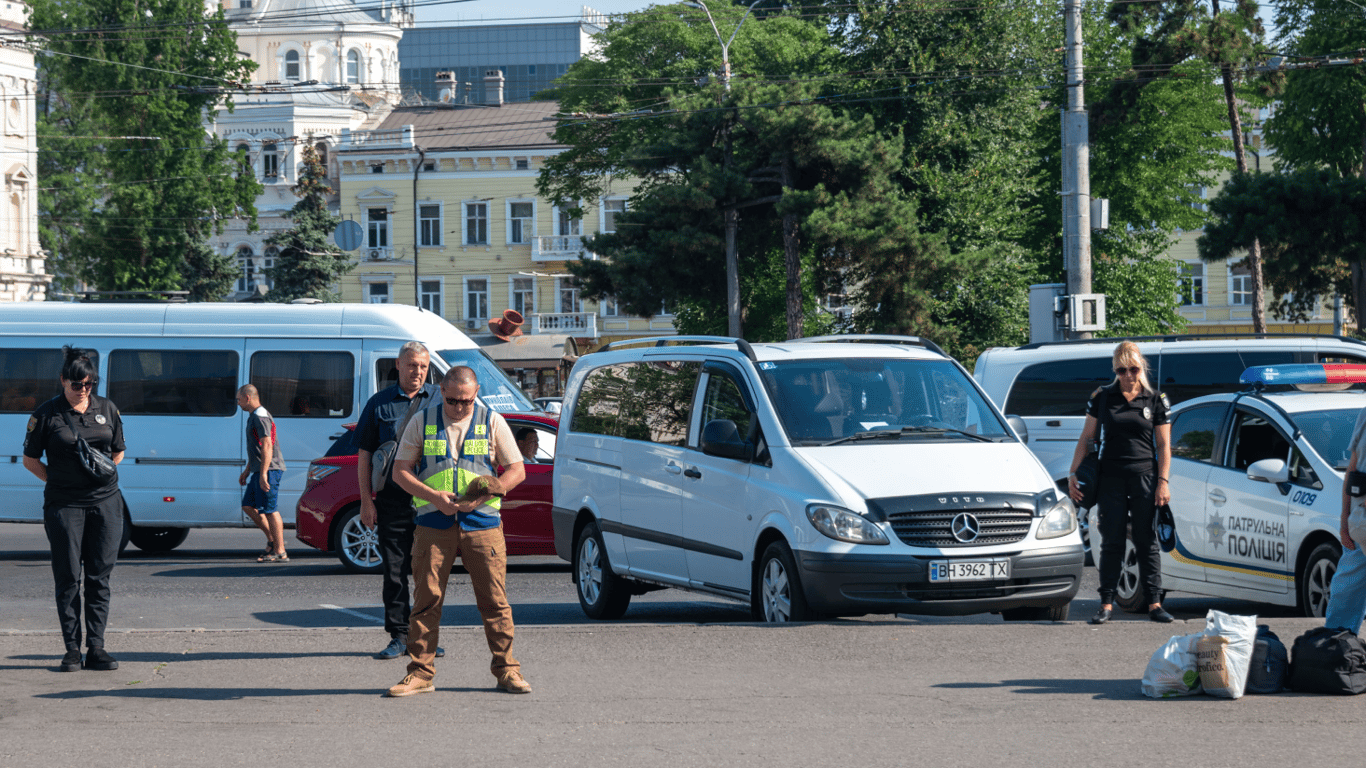 В Одесі вшанували полеглих героїв — фоторепортаж з акції - фото 3