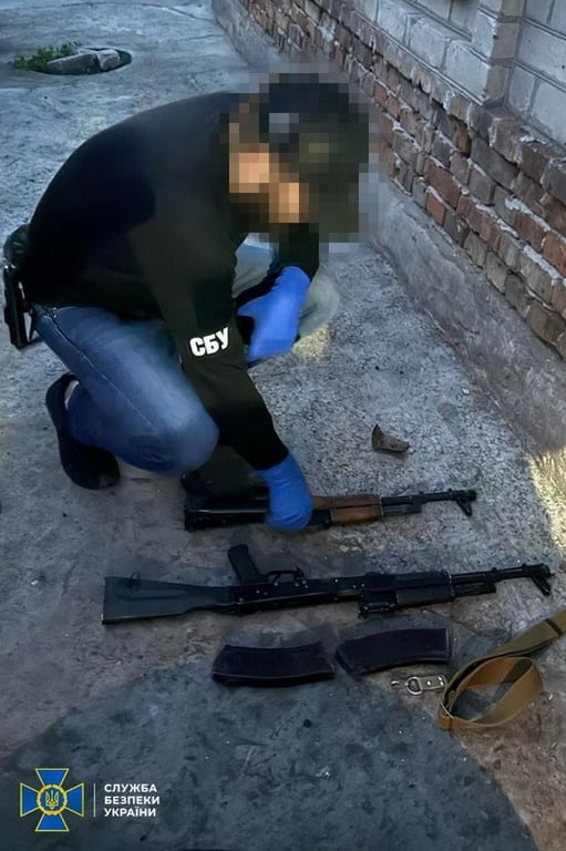 Гранатомети й міни: "трофейну" зброю продавали криміналітету