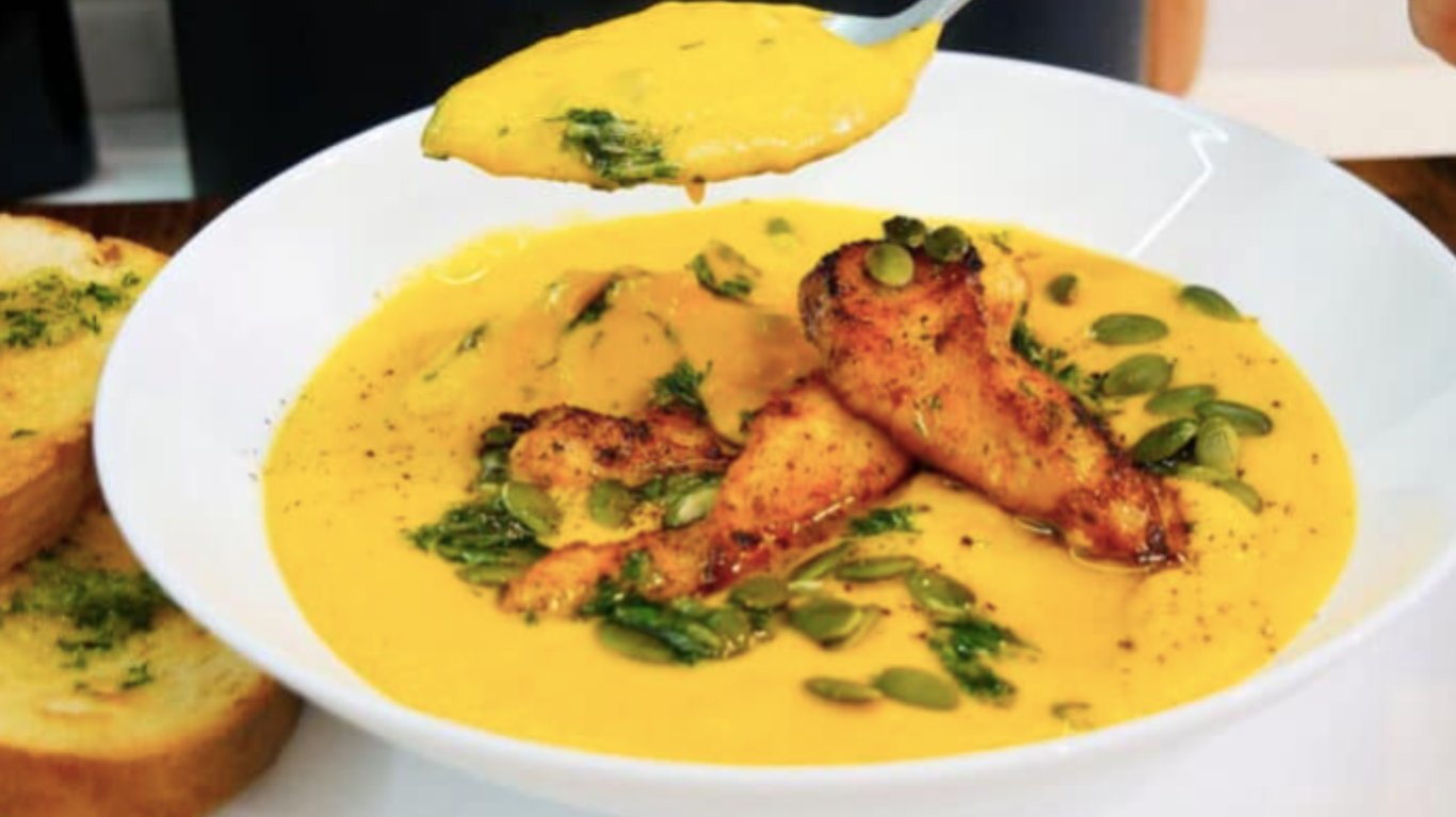 The Coziest Fall Soup Ever — A Creamy Pumpkin Dream With Chicken