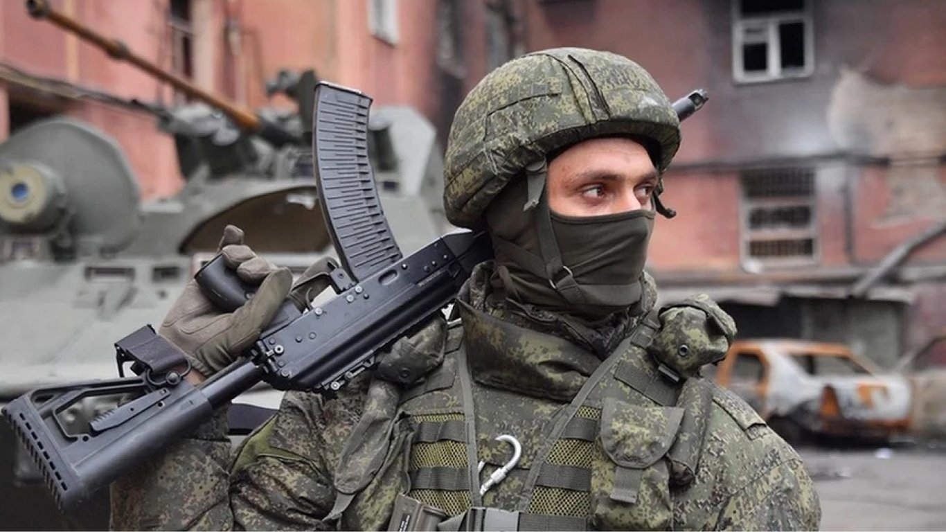 Украл прицеп и удобрения: российскому военному объявили подозрение за грабежи на Черниговщине
