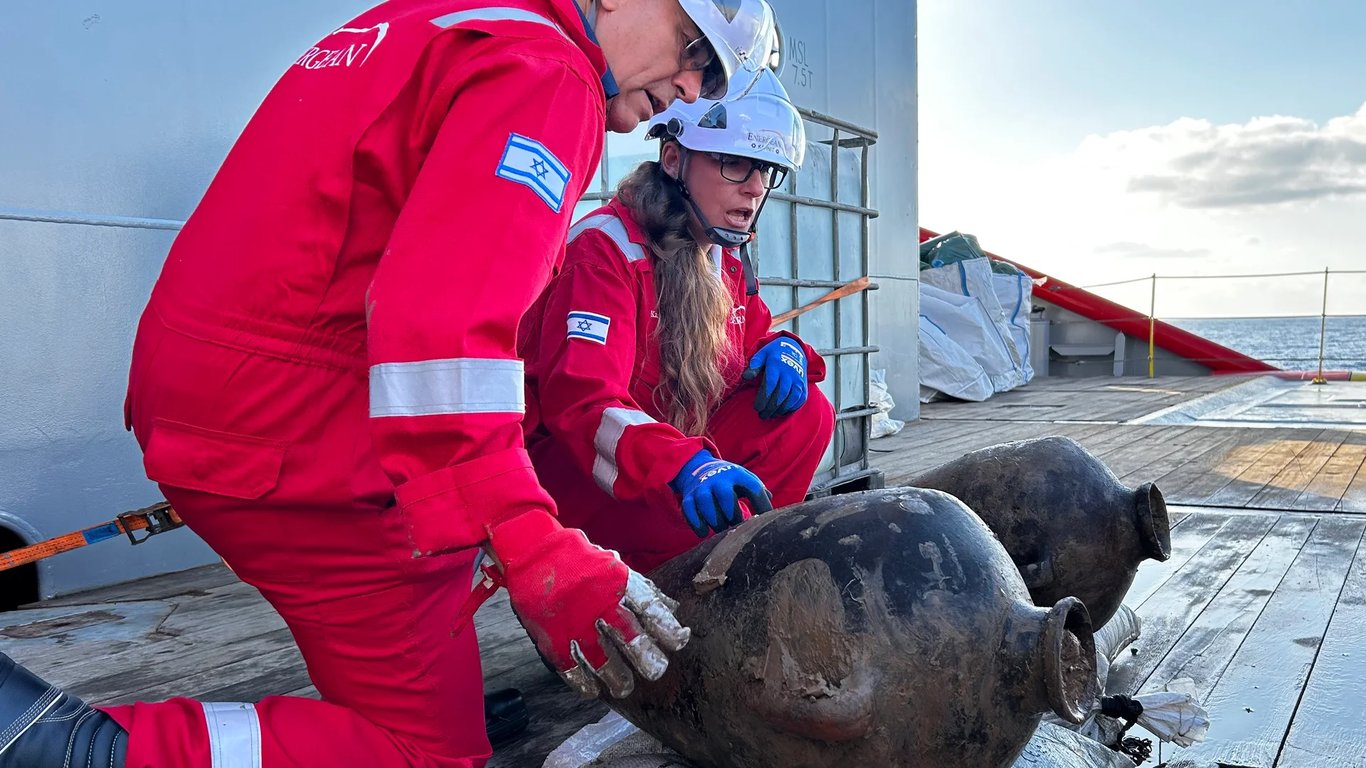 На дне Средиземного моря обнаружен корабль бронзового века