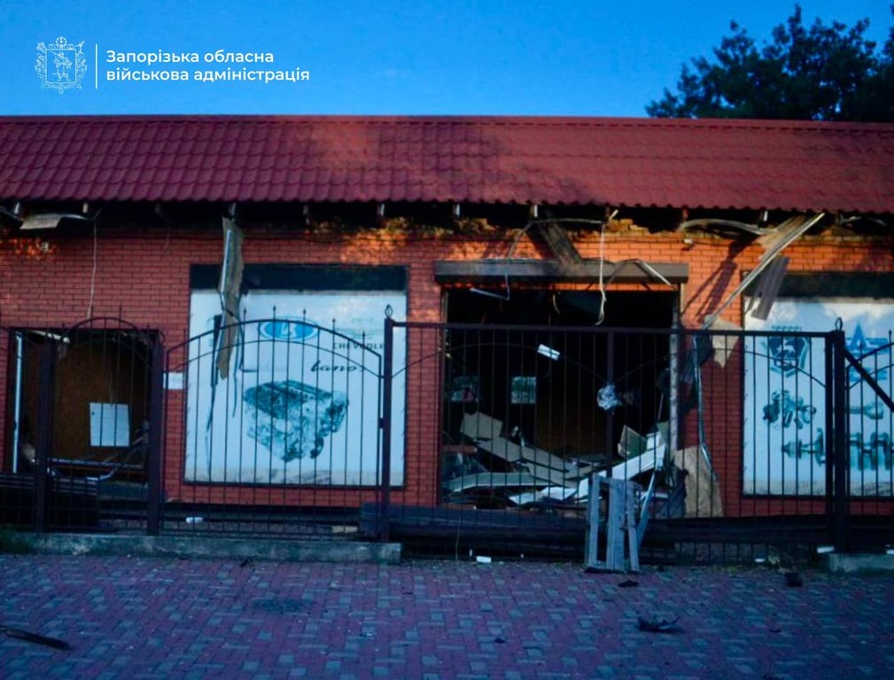 Окупанти вдарили по Запоріжжю — які наслідки атаки - фото 1