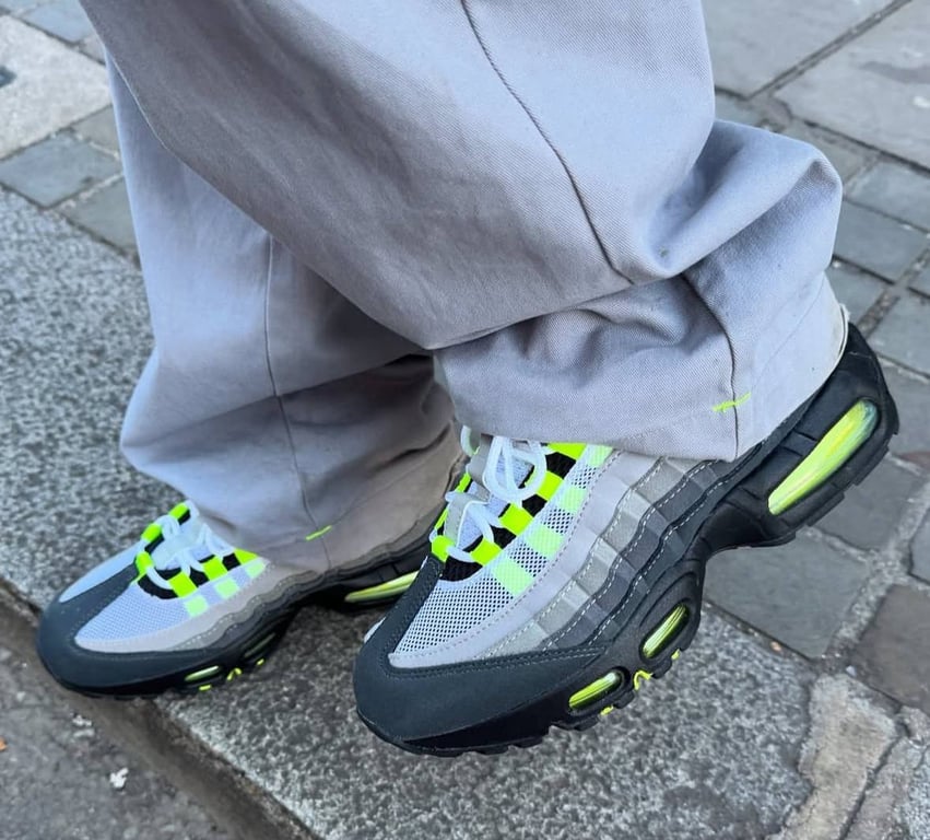 Кросівки, що були символом моди 90-х