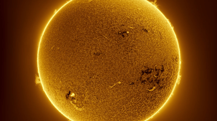 Опасная красота: астрофотограф показал, как бурлят вспышки на Солнце - 285x160