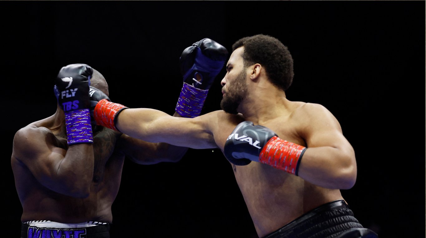 Мозес Итаума