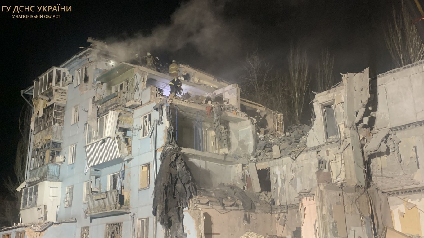 Удар по будинку в Запоріжжі: кількість жертв зросла до 13
