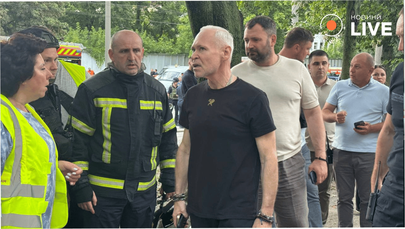 Росія вдруге вдарила по вже відновленому будинку в Харкові: п’ятеро людей постраждали - фото 2