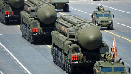 Експерт сказав, коли путін вирішив розмістити в білорусі ядерну зброю - 285x160