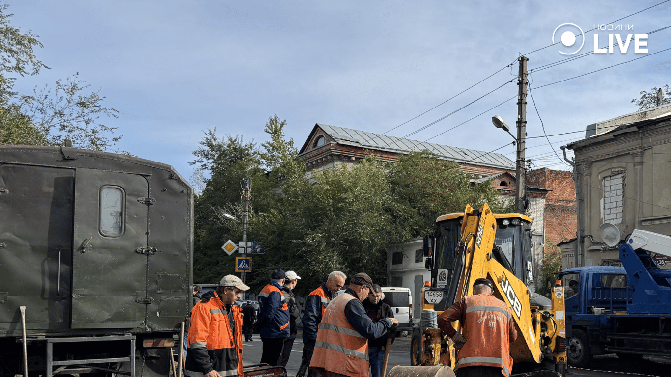 Пошкоджений корпус університету після атаки на Харків