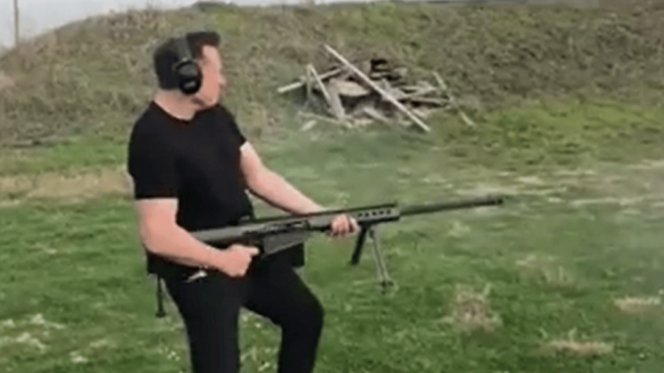 Илон Маск продемонстрировал "мастер-класс" стрельбы из снайперской винтовки