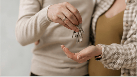 Як переоформити квартиру на дружину і скільки це коштує у 2025 - 285x160