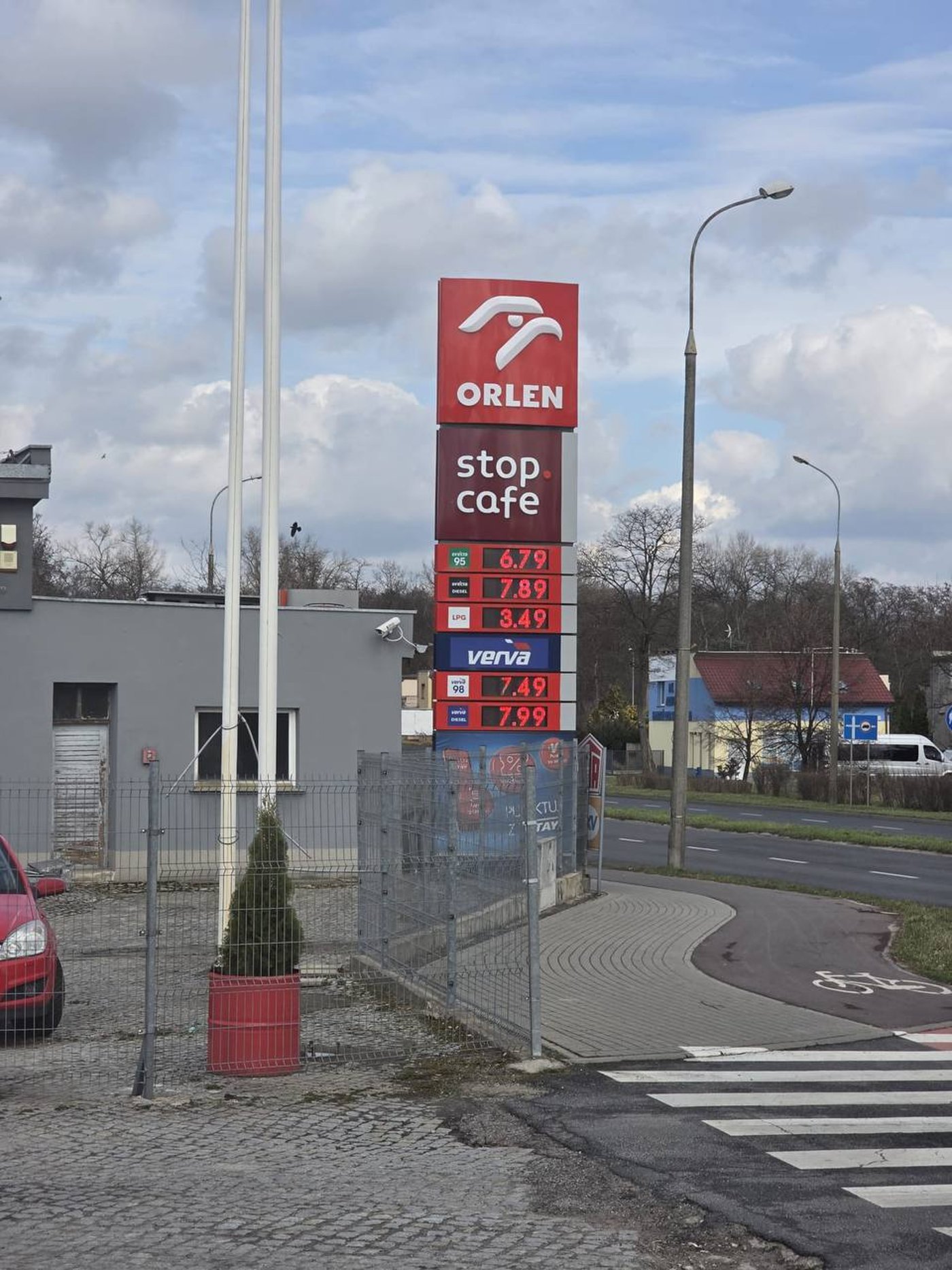 Ціни на бензин у Польщі 16 березня