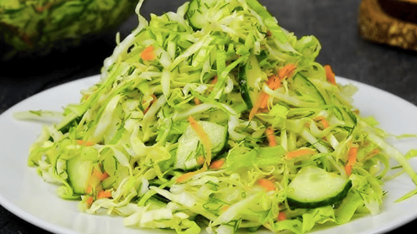 рецепт смачного салата з молодою капустою