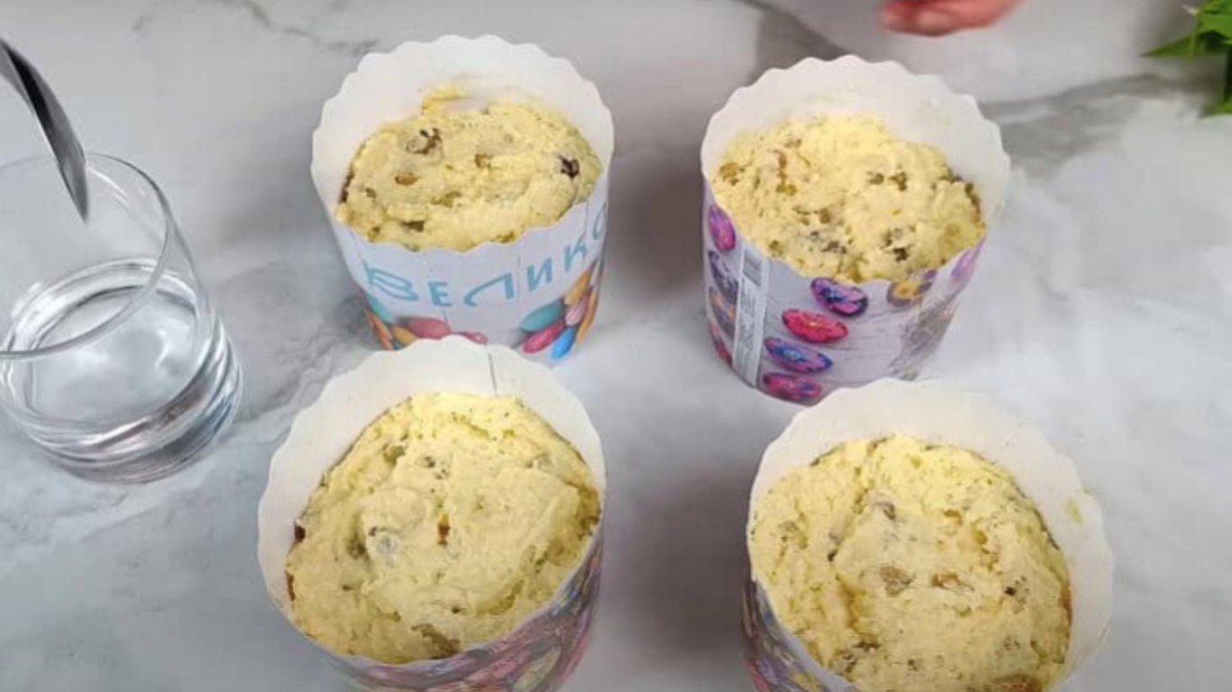 паска без дріжджів навіть місити не потрібно, м'яка