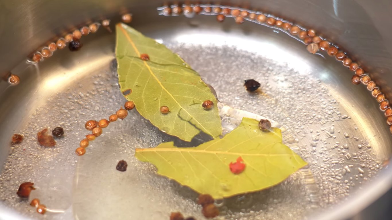 смачна маринована скумбрія