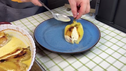 Запеченные перцы в духовке с сыром и сметаной: новый рецепт на ужин - 285x160