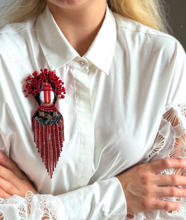 Оригінальна прикраса, що має бути в кожної