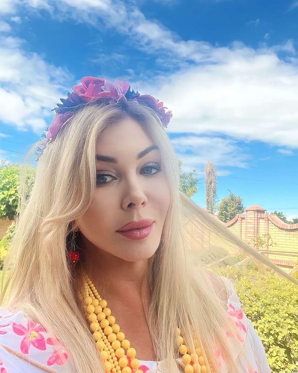 Незламна та вільна: вітчизняні зірки ніжно привітали Україну з Днем Незалежності - фото 1