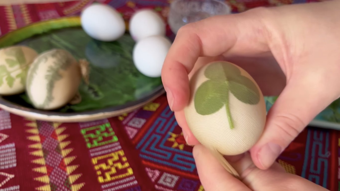 як пофарбувати яйця