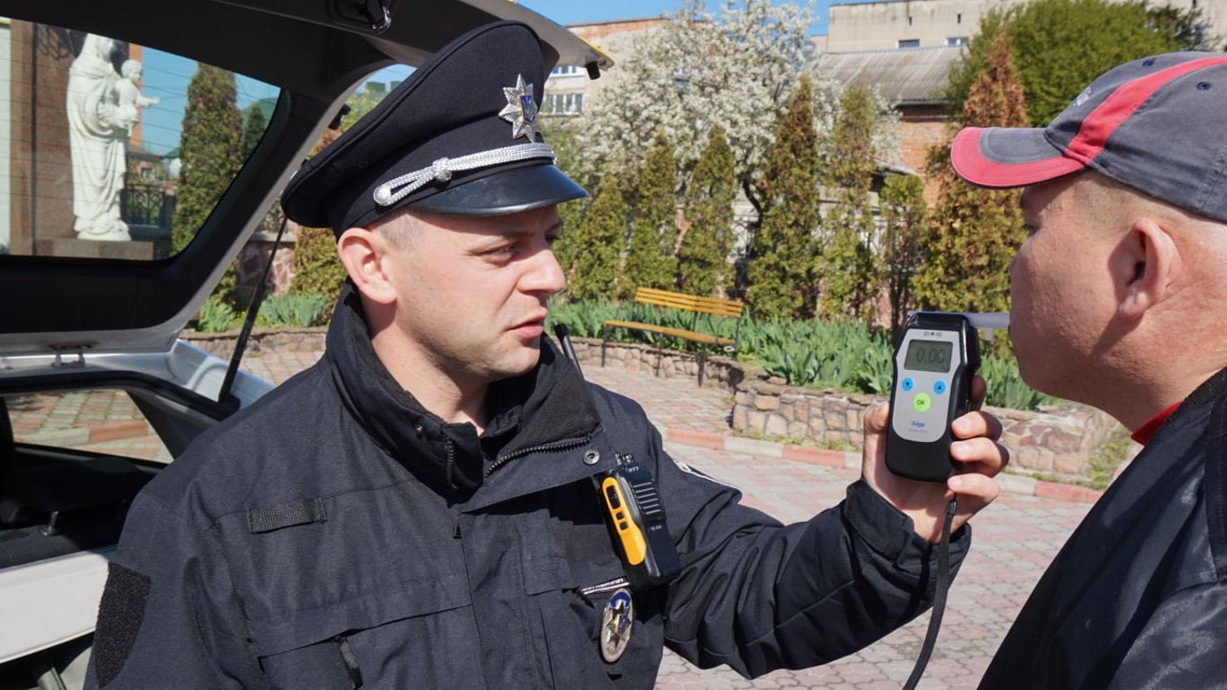 Не лише за алкоголь — п’ять випадків, коли у водія можуть забрати права