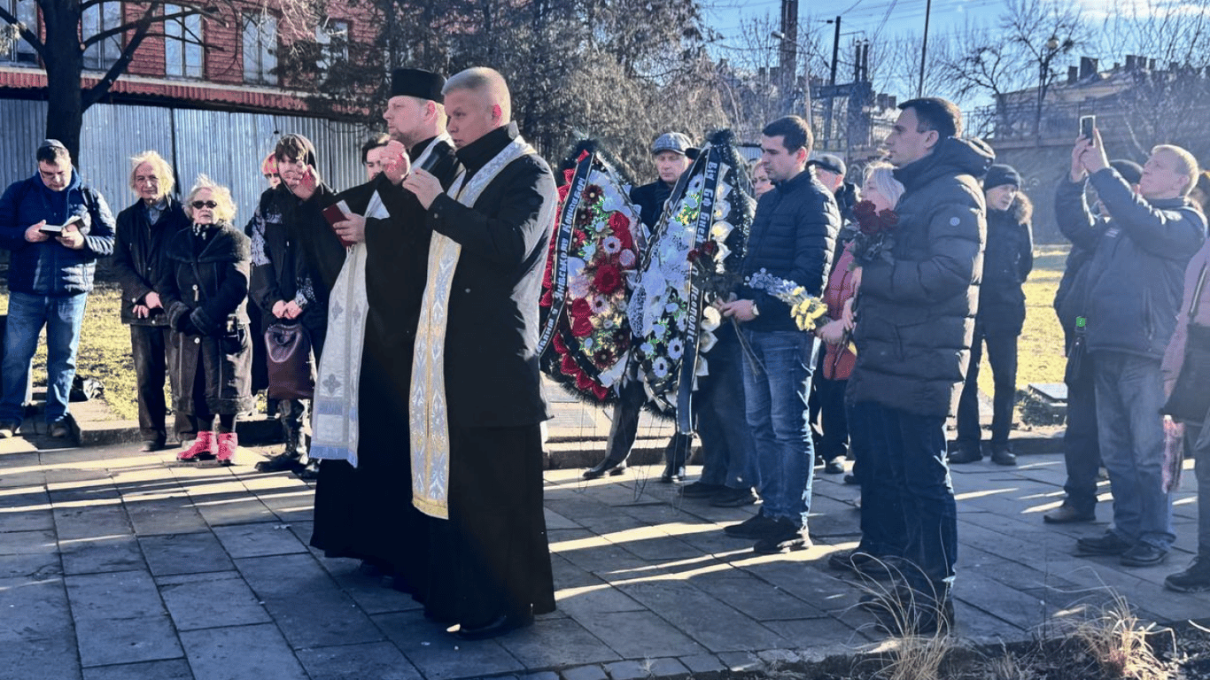 Holocaust victims commemorated in Lviv — photo report - 250x140