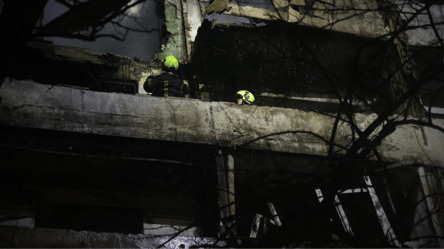 Fatalities reported in Kyiv after strike on high-rise building - 290x166