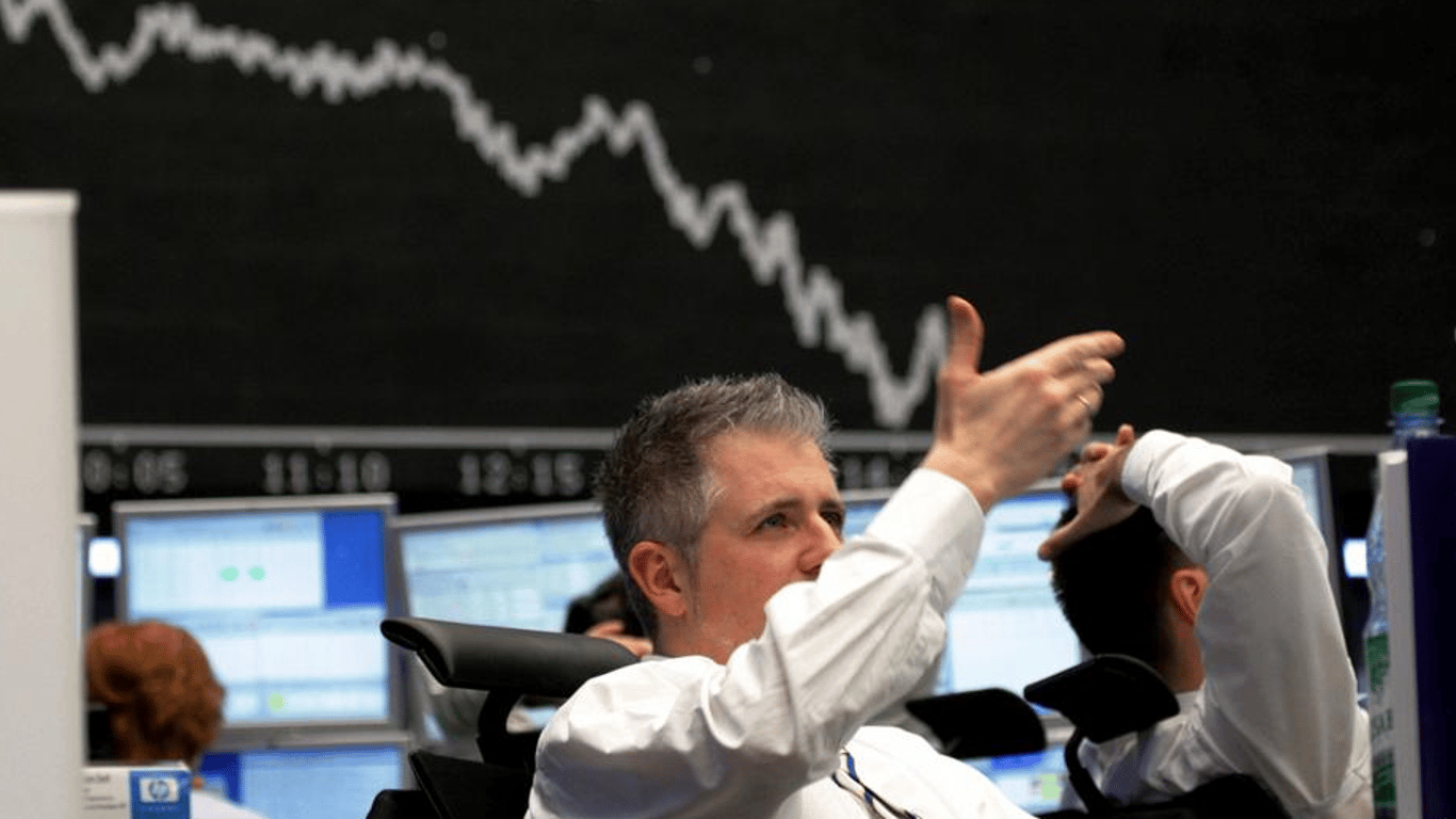 Мировые рынки акций и облигаций потеряли 30 трлн долларов — какие прогнозы