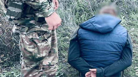 Заробляв на зброї — на Одещині перекрили канал - 290x166