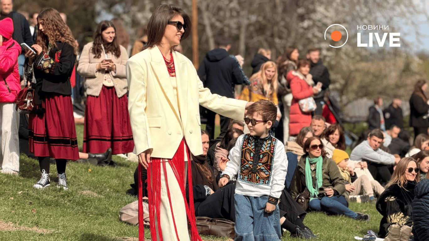 Гаївки у Шевченківському гаї 12 квітня