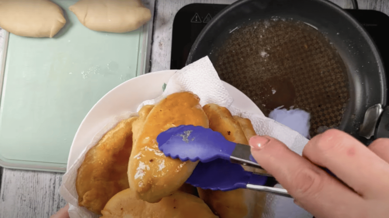 дуже смачні пиріжки на розсолі