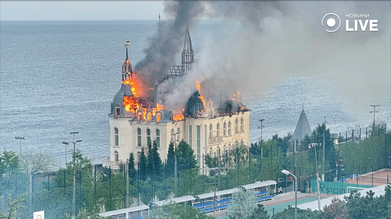 Замок Одеської юридичної академії — наслідки обстрілу 29 квітня
